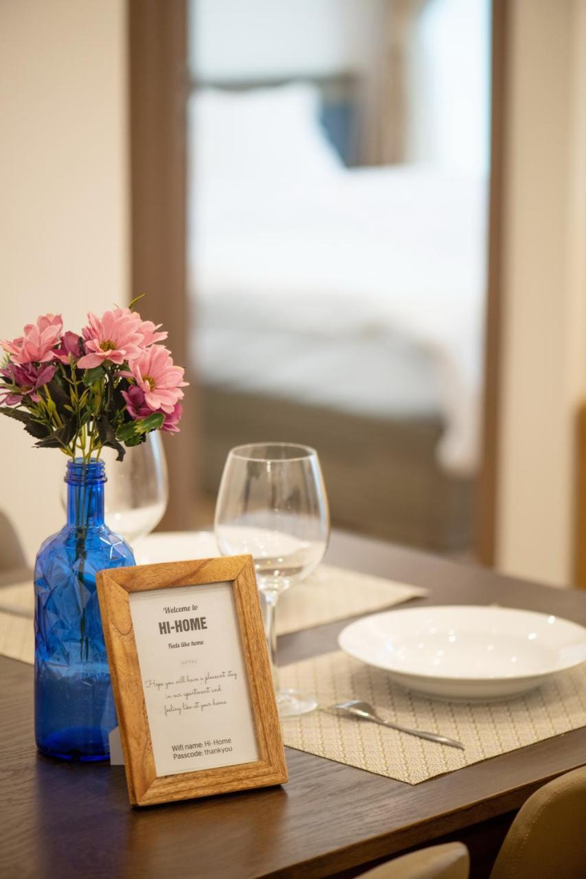Hi-Home Suites - Vinhomes Metropolis Hanoi Bagian luar foto